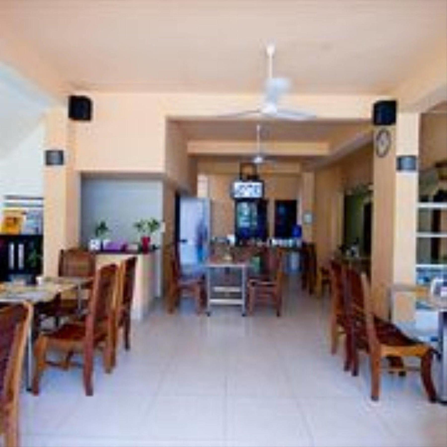 G Eleven Hotel Phnom Penh Exterior photo